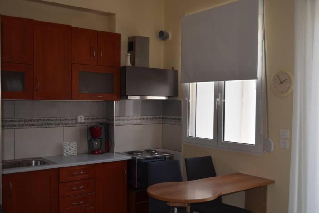 Paris House 2 Apartment Patras Luaran gambar