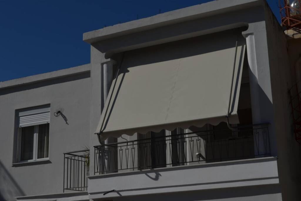 Paris House 2 Apartment Patras Luaran gambar